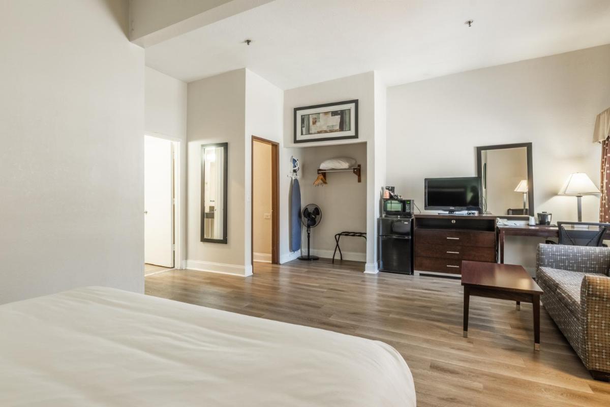 Quality Inn near Mammoth Mountain Ski Resort - image 5