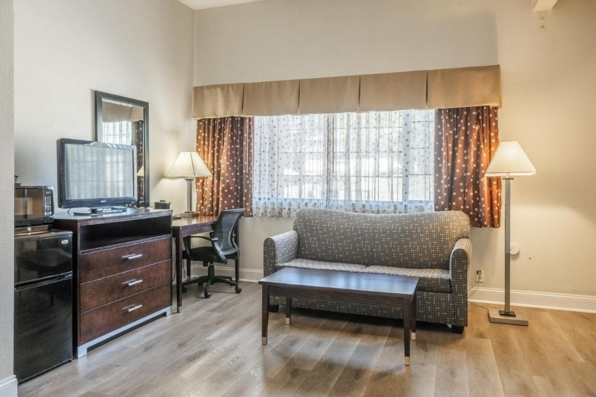 Quality Inn near Mammoth Mountain Ski Resort - image 6