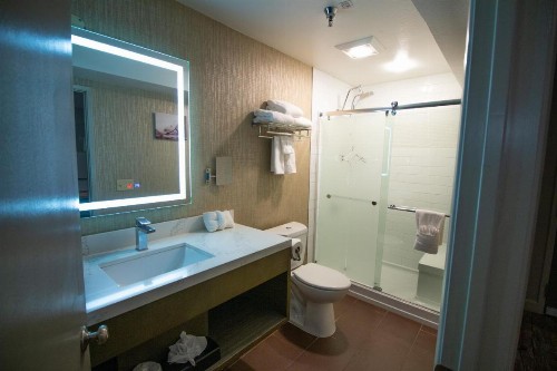Empieria High Sierra Hotel - image 27
