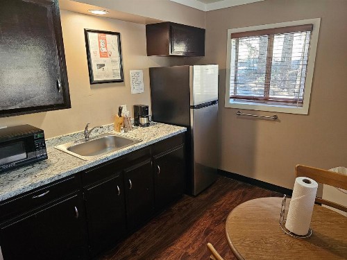 Holiday Haus - image 36