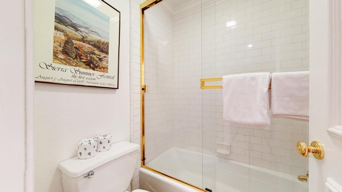 Snowcreek Iii #420 Condo - image 3