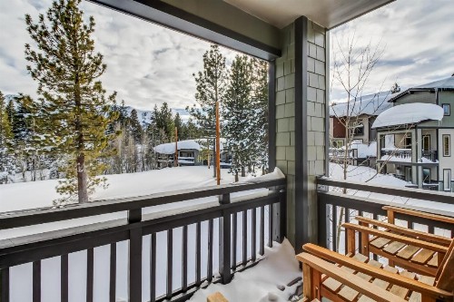 Mammoth Green Condos - image 9