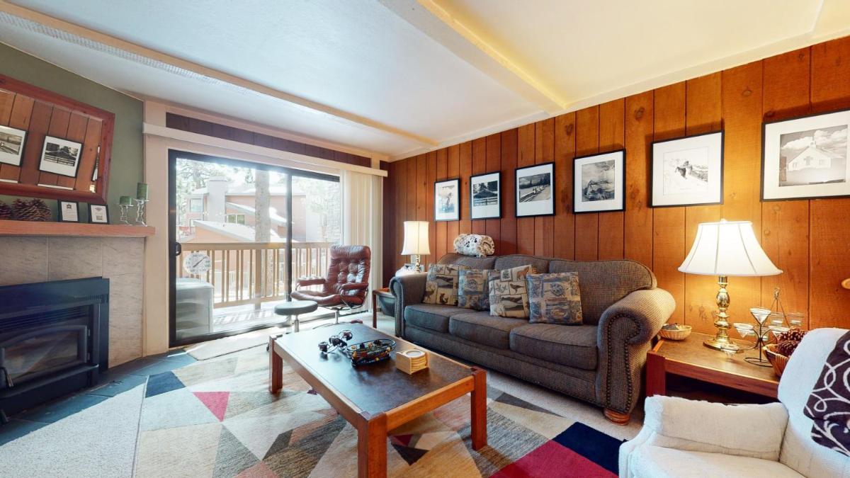 Summit 45 Apartment - main image