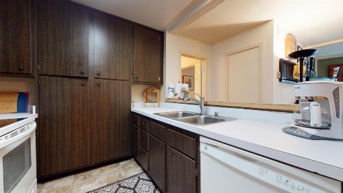 Summit 45 Apartment - image 14