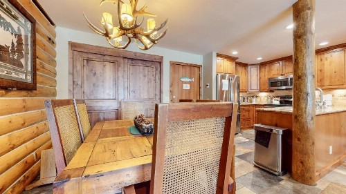 Summit 81 Apartment - image 18