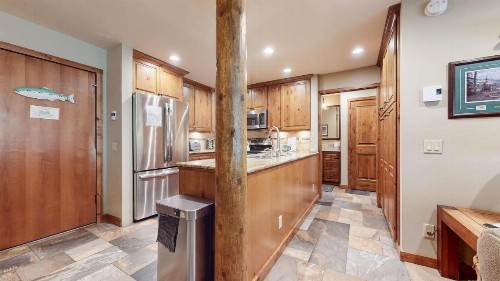 Summit 81 Apartment - image 23