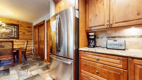 Summit 81 Apartment - image 29