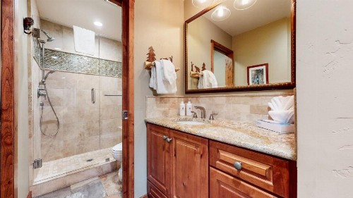 Summit 81 Apartment - image 31