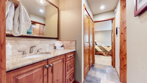 Summit 81 Apartment - image 36