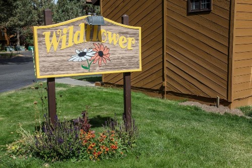 Wild Flower 39 Apartment - image 21