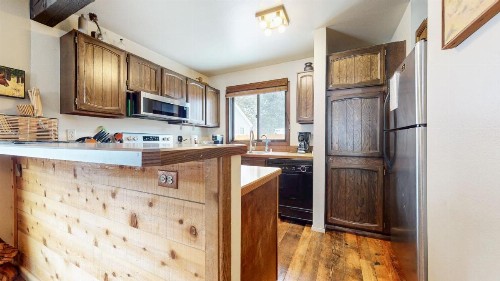 Wild Flower 39 Apartment - image 9