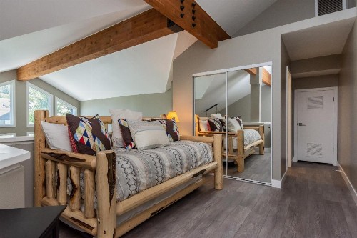 Snowcreek # 888 - Phase V - image 11
