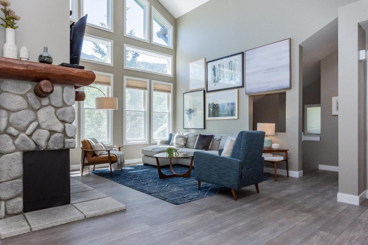 Snowcreek # 888 - Phase V - image 2
