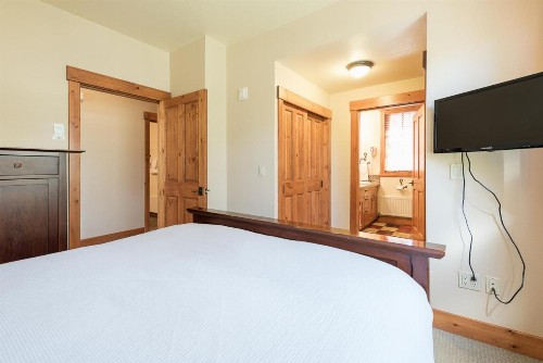 Cabins 21 - image 2
