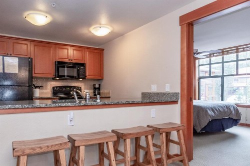 Village 1402 - image 14