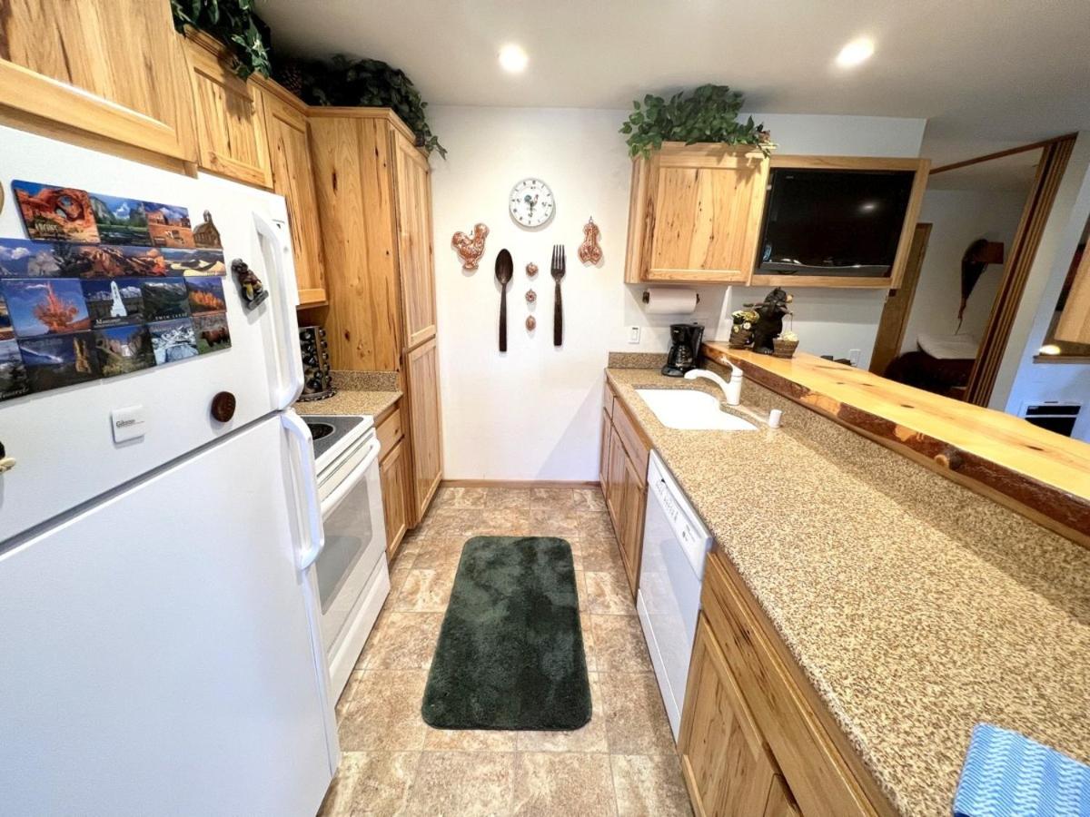 141 Premium Condo - image 3