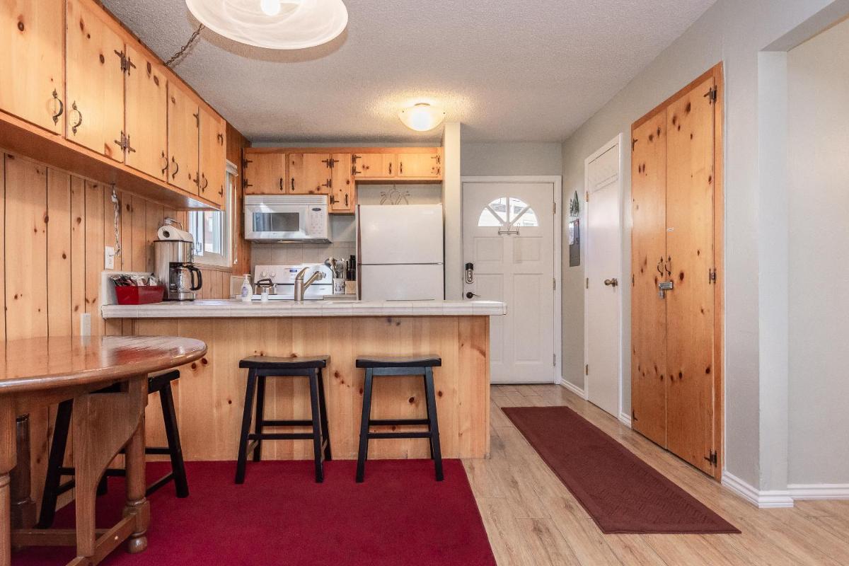Mammoth View Villas # 34 - image 4