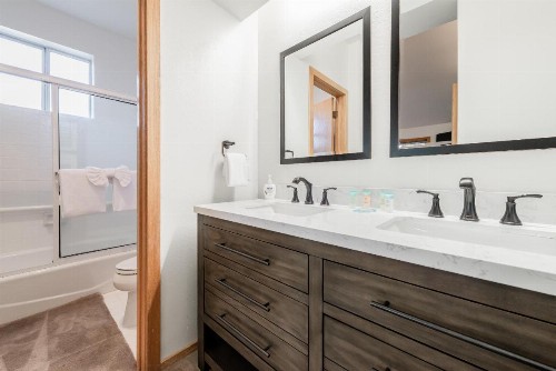 Snowcreek # 892 - Phase V - image 9