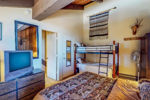 Mammoth Ski & Racquet Club #131 - image 12