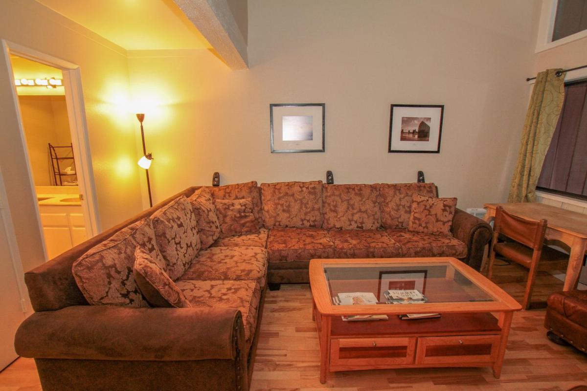 Mammoth Ski & Racquet Club #80 - image 7