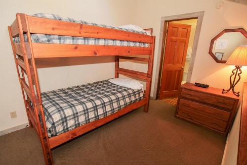 Mountainback #12 Loft - image 15
