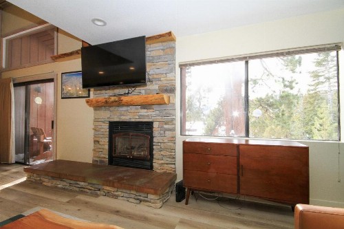 Mammoth Ski & Racquet Club #86 - image 6