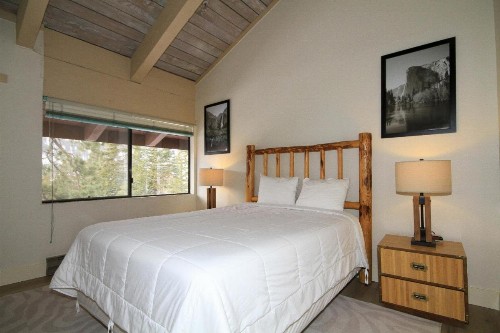 Mammoth Ski & Racquet Club #86 - image 7