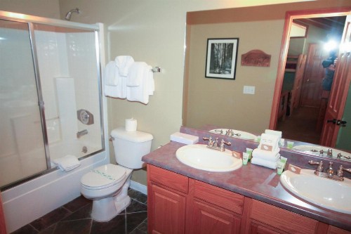 Mammoth Ski & Racquet Club #70 - image 9
