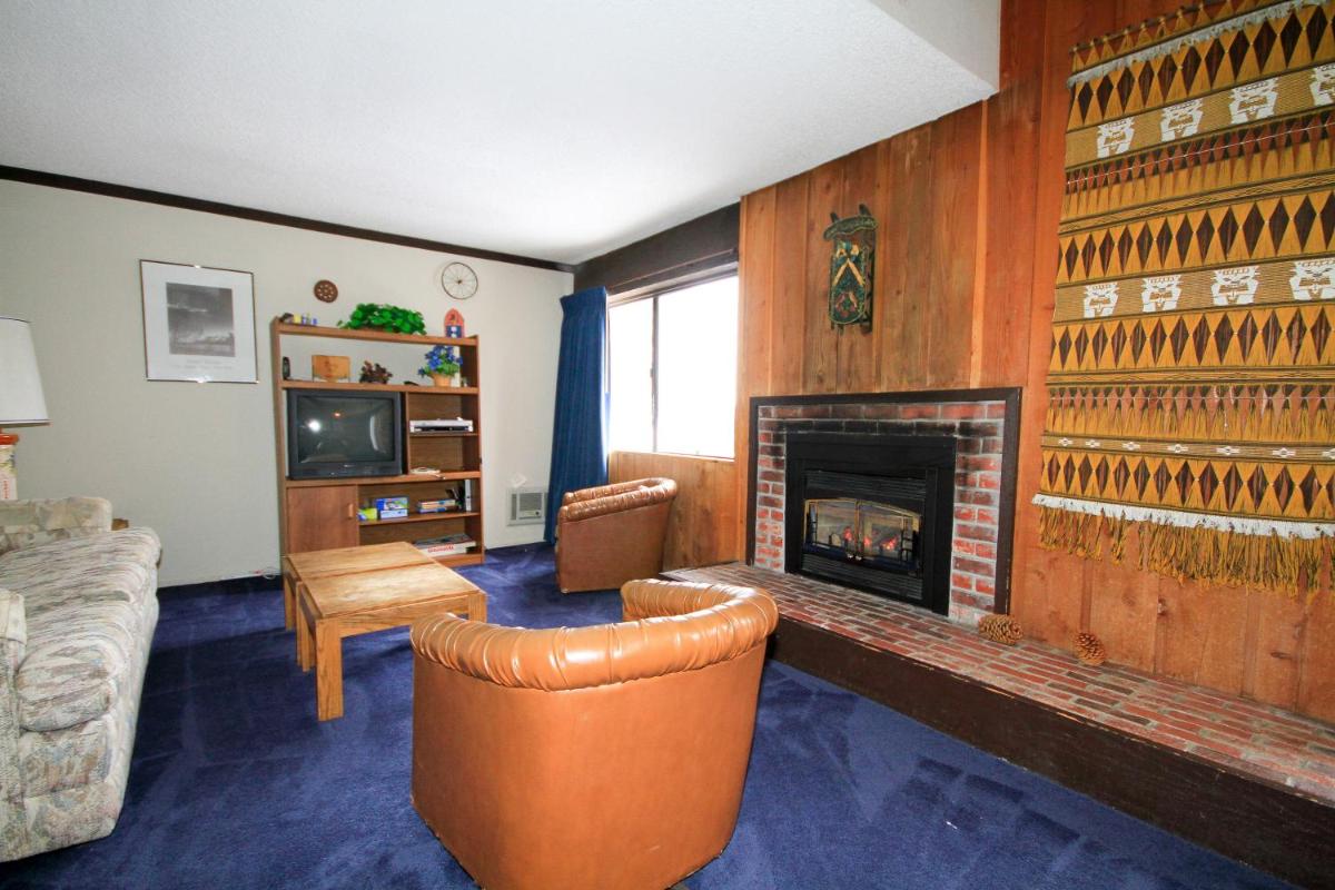 Mammoth Ski & Racquet Club #129 - image 2