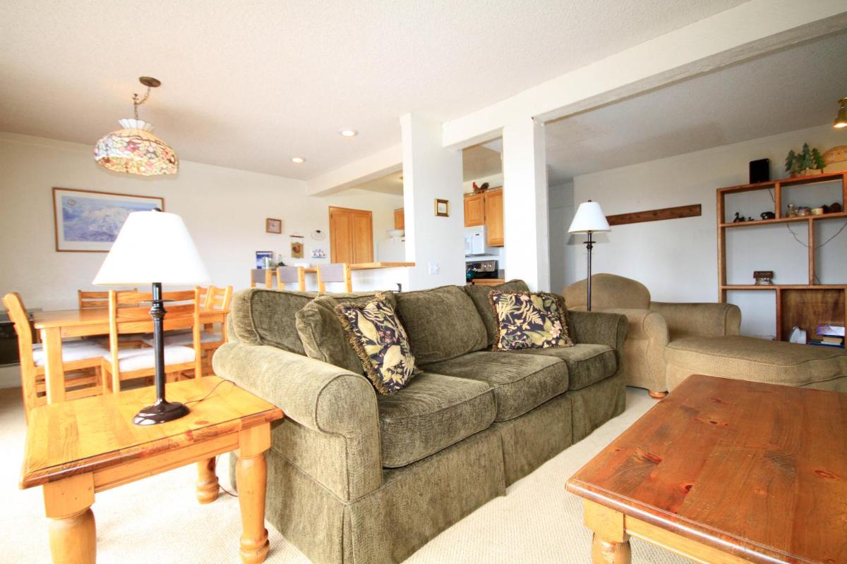 Mammoth Ski & Racquet Club #62 - image 6