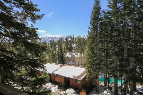 Mammoth Ski & Racquet Club #12 - Pet Okay! - image 8