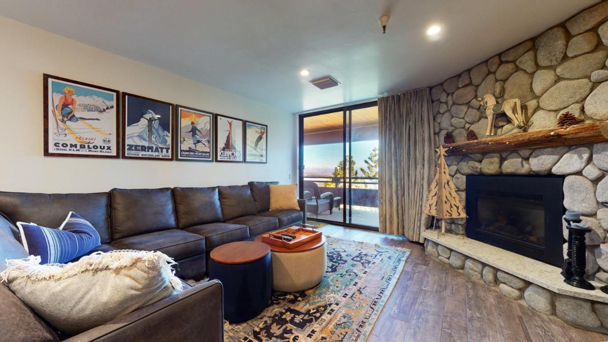 Bridges #209 Condo - main image