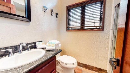 Helios North #5 Condo - image 3