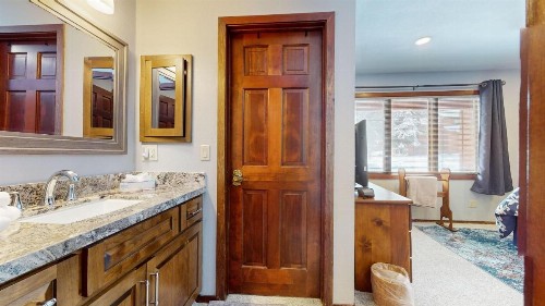 Woodlands #33 Condo - image 16