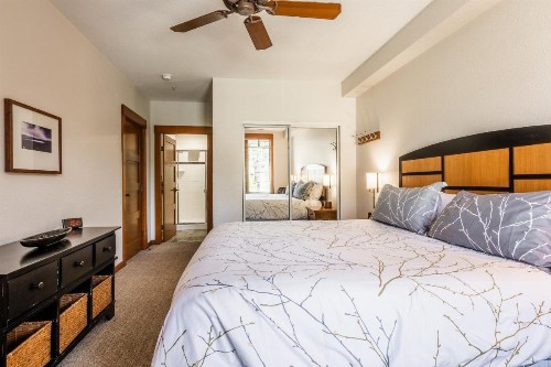 Village # 3310 - Lincoln House - image 30