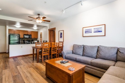 Village # 3310 - Lincoln House - image 33
