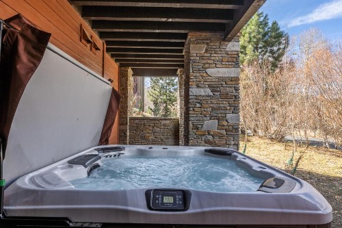 Creekhouse 1525 - image 40