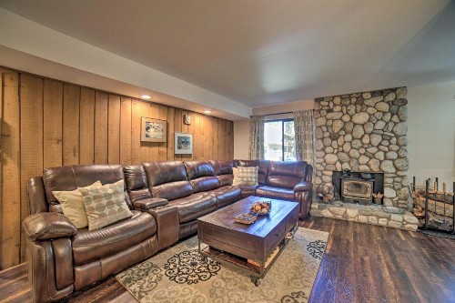Mammoth Lakes Condo Walk to Shuttle and Village - image 7