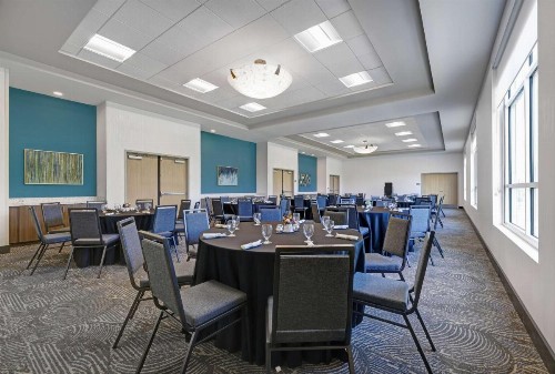 Hilton Garden Inn Manassas - image 10