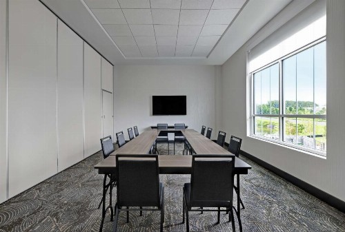 Hilton Garden Inn Manassas - image 40