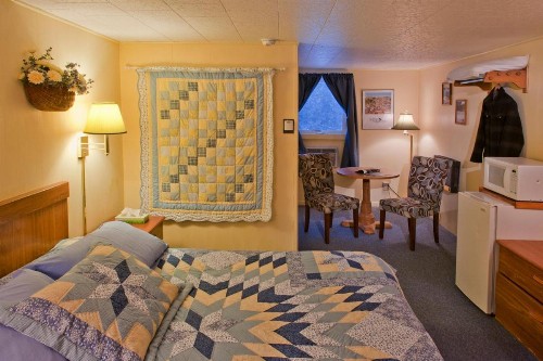 Casablanca Motel - image 12