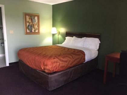 Americas Best Value Inn-Manchester - image 4