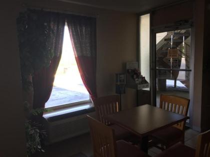 Americas Best Value Inn-Manchester - image 9