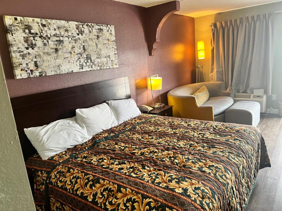 Southern Inn - image 4