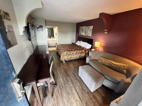 Southern Inn - image 8