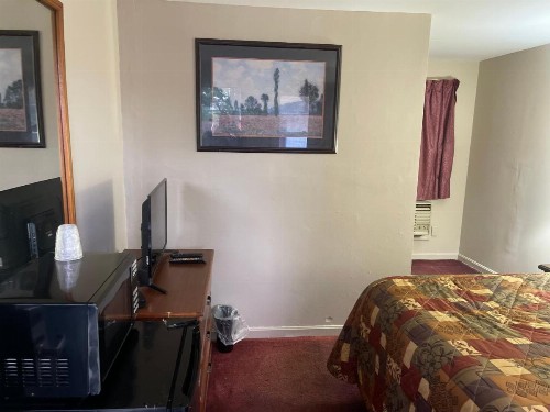 Pennswoods Inn - image 35