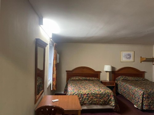 Pennswoods Inn - image 40