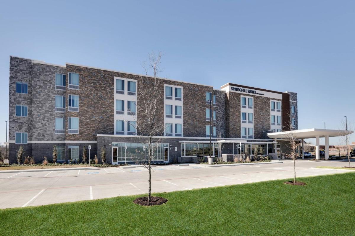SpringHill Suites by Marriott Dallas Mansfield - image 2