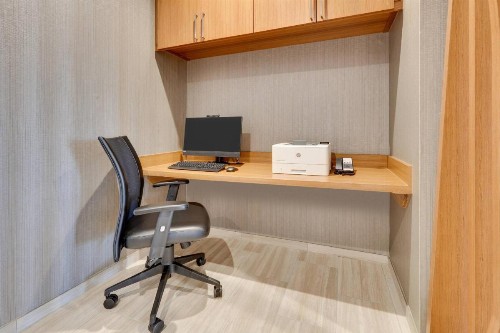 SpringHill Suites by Marriott Dallas Mansfield - image 9