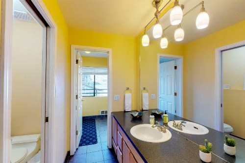 Collins Lakehouse - image 6